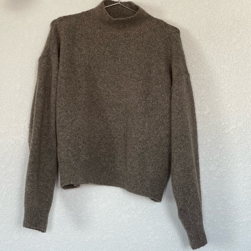 H&M sweater